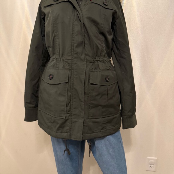 Levi's Dark Green Utility Jacket with Faux Fur Trim - Picture 2 of 12